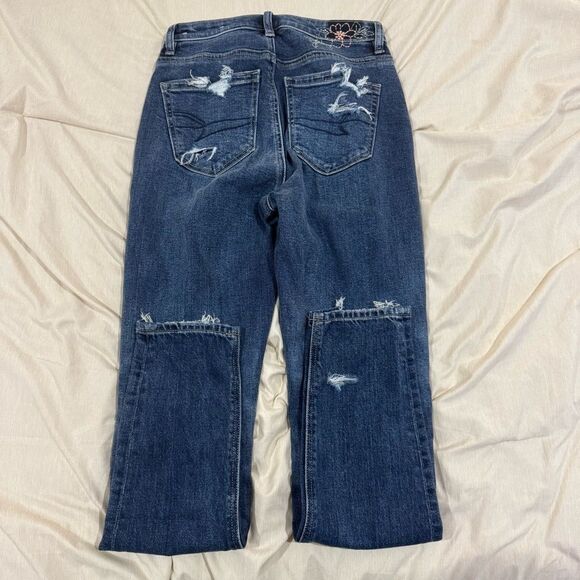 American Eagle Strigid Mom Jeans • Floral Stitch Detail • Size 000 • EUC - Picture 2 of 3